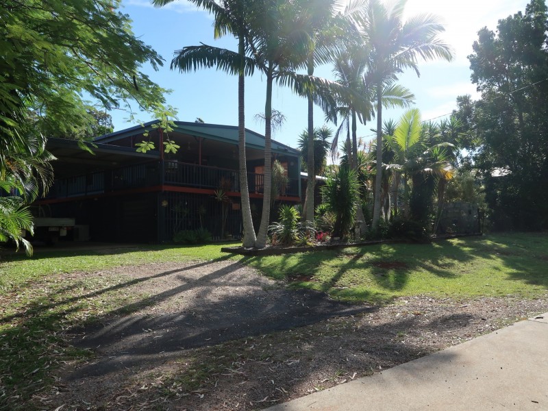 16 Noyes Parade, Karragarra Island QLD 4184