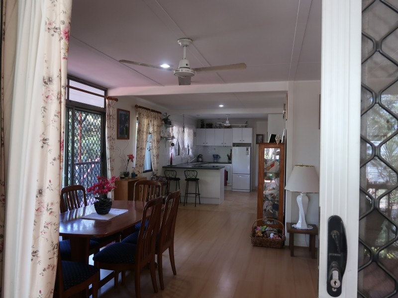 16 Noyes Parade, Karragarra Island QLD 4184