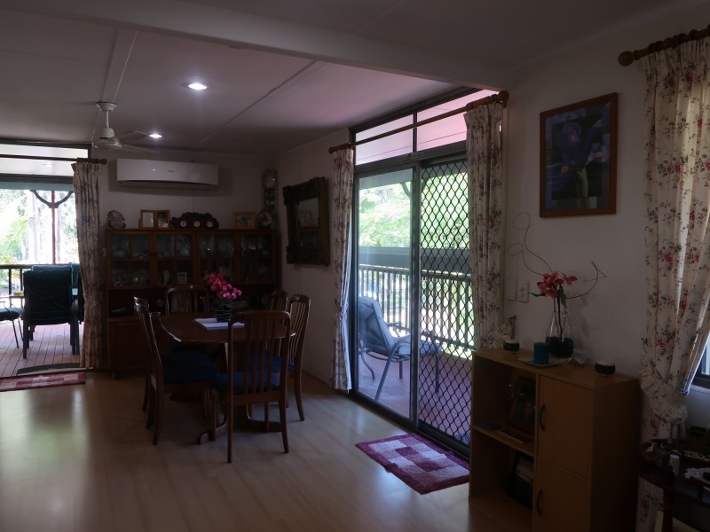 16 Noyes Parade, Karragarra Island QLD 4184