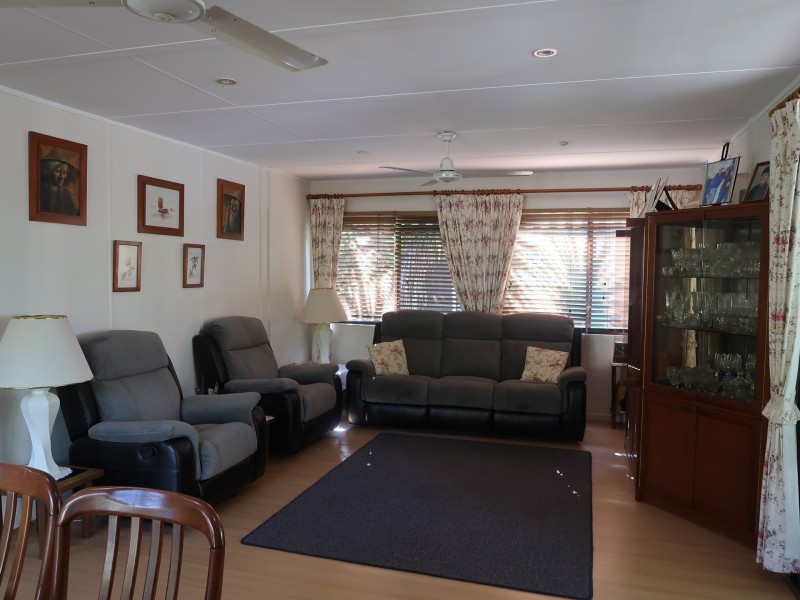 16 Noyes Parade, Karragarra Island QLD 4184