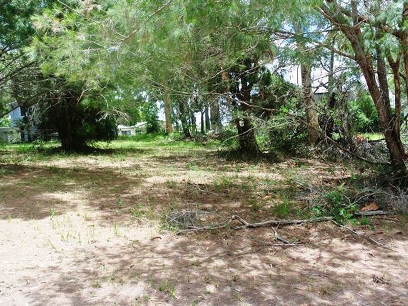21-23 Warama Street, Macleay Island QLD 4184