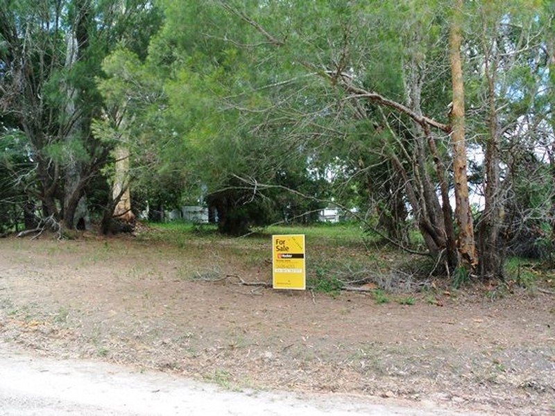 21-23 Warama Street, Macleay Island QLD 4184