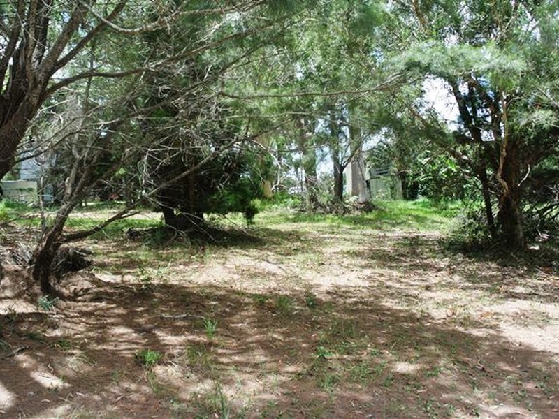 21-23 Warama Street, Macleay Island QLD 4184
