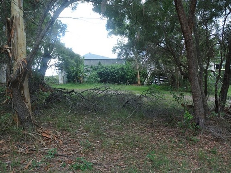 21-23 Warama Street, Macleay Island QLD 4184