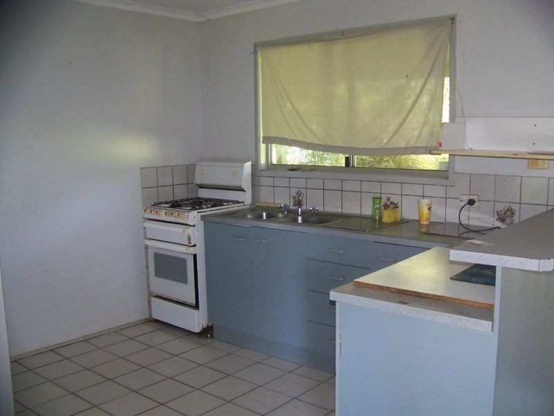 42 Lonicera, Macleay Island QLD 4184