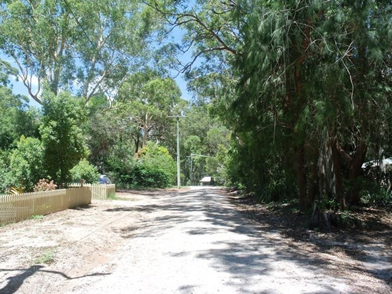 12 Ore Street, Macleay Island QLD 4184