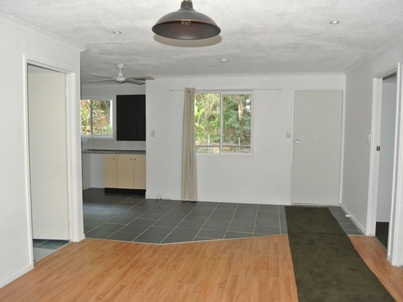 18 Glen Street, Macleay Island QLD 4184