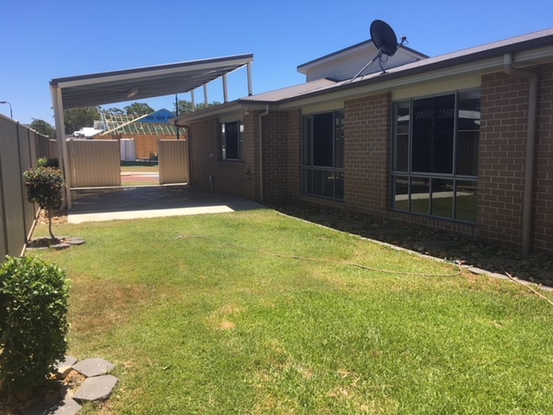 1 Willis Close, Redland Bay QLD 4165