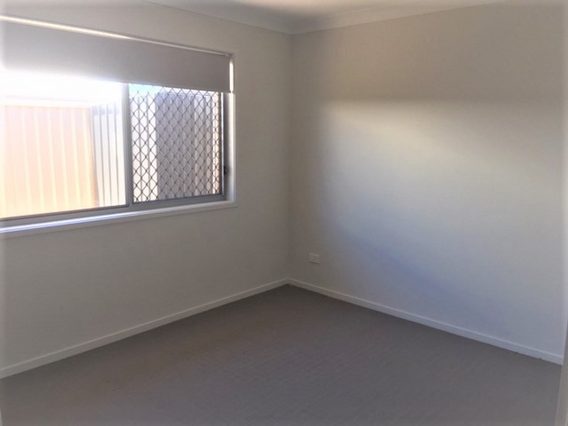 1 Willis Close, Redland Bay QLD 4165