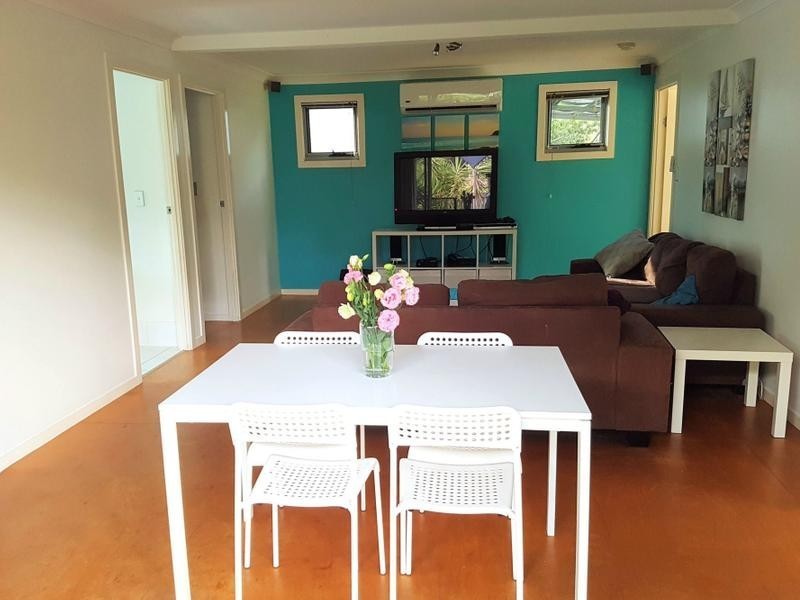 5 Granadilla Street, Macleay Island QLD 4184