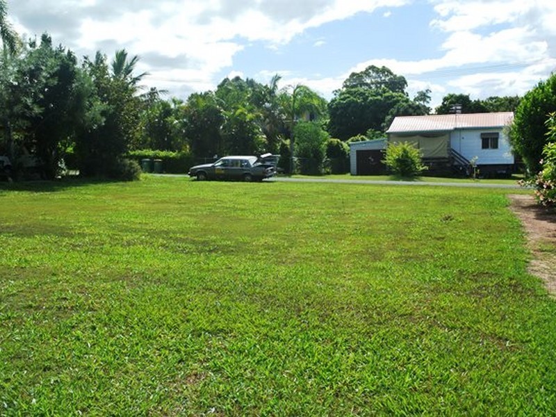 16 Squire Street, Macleay Island QLD 4184