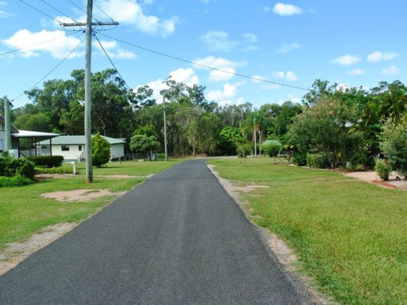16 Squire Street, Macleay Island QLD 4184