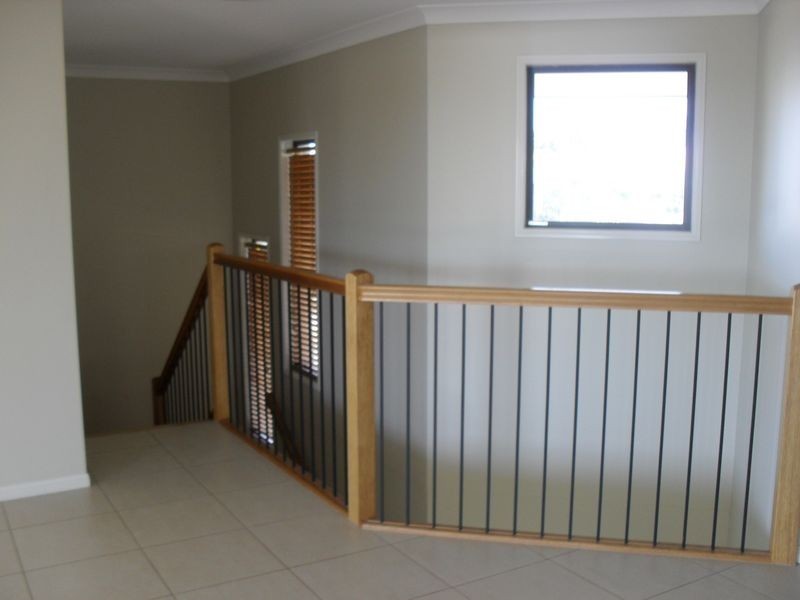 8 Huntly Place, Redland Bay QLD 4165