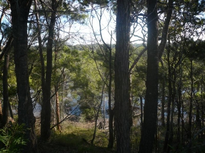 10 Calm Water Crescent, Macleay Island QLD 4184