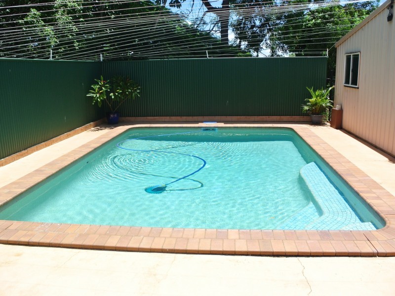 17 Curlew Street, Macleay Island QLD 4184