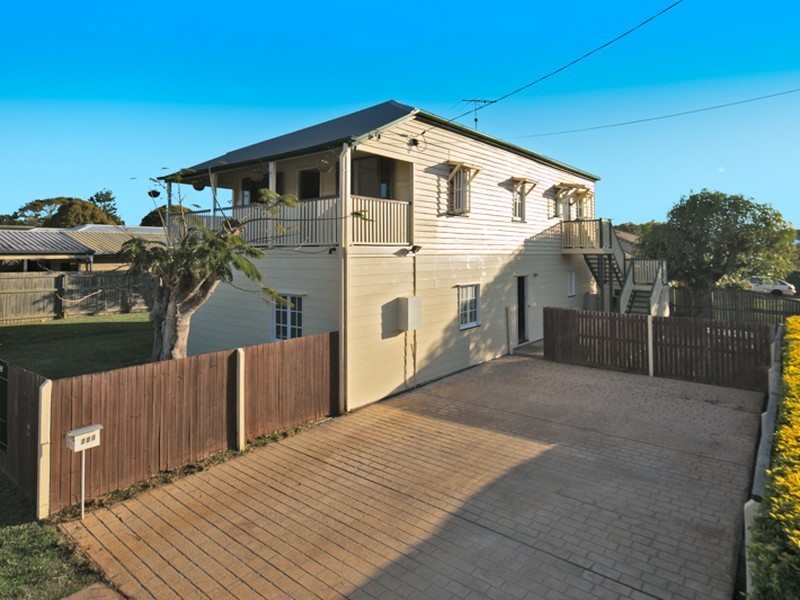 203 Cane Street, Redland Bay QLD 4165