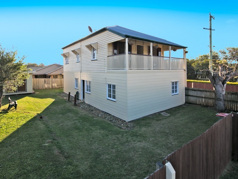 203 Cane Street, Redland Bay QLD 4165
