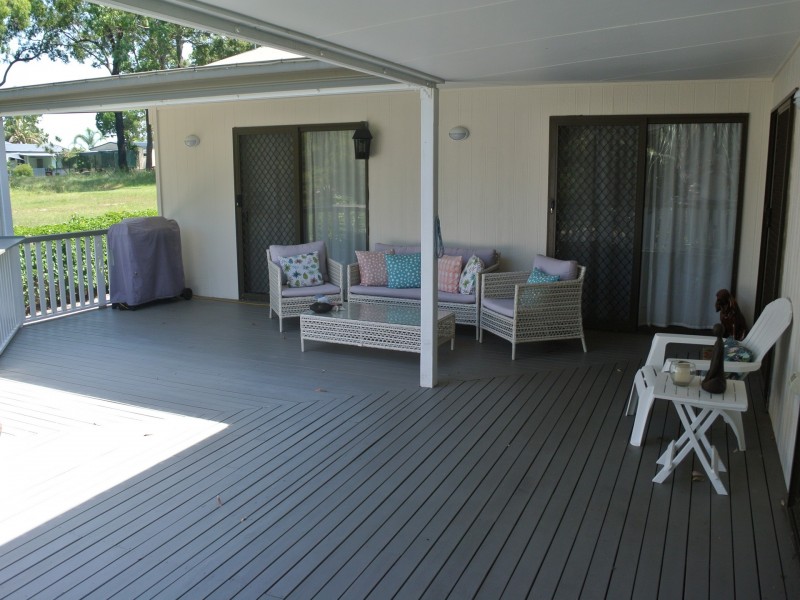 19 Benowa Street, Macleay Island QLD 4184