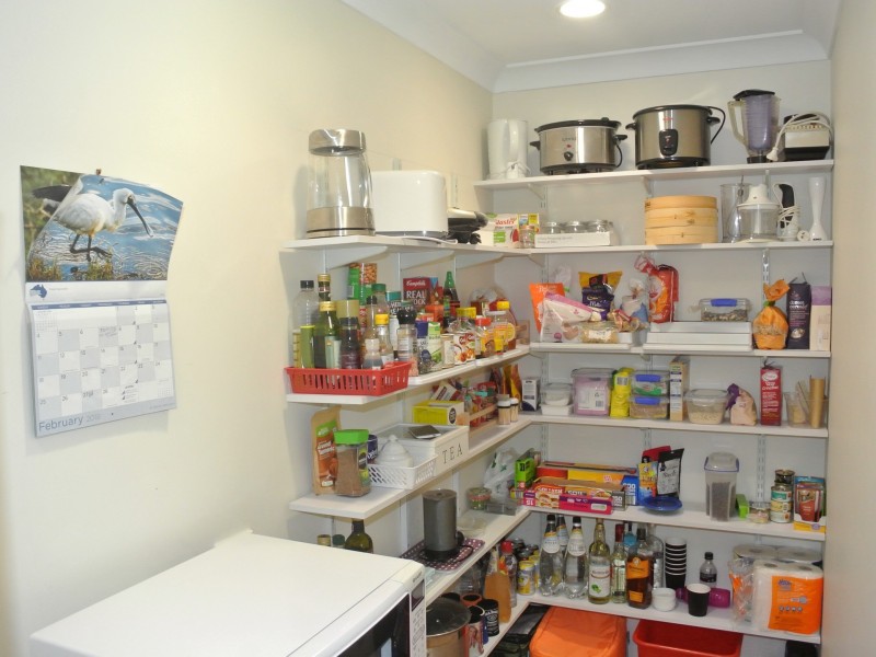 19 Benowa Street, Macleay Island QLD 4184