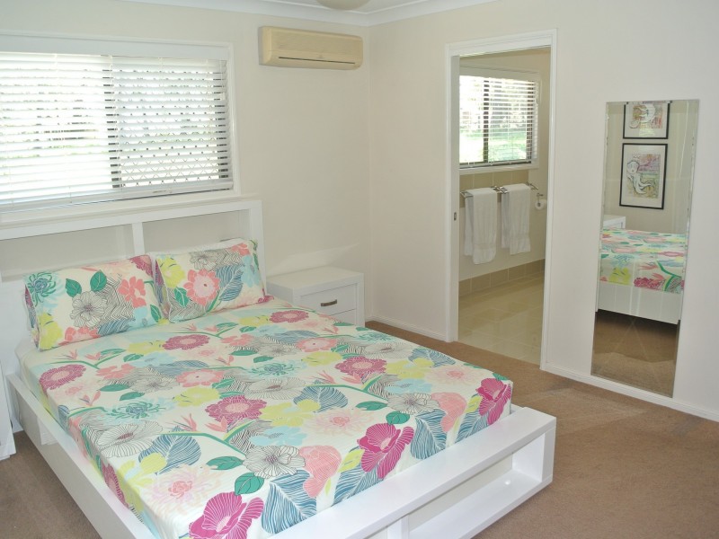 19 Benowa Street, Macleay Island QLD 4184