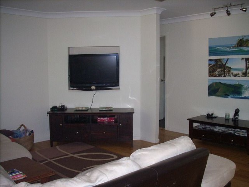 4 Benaud St, Russell Island QLD 4184