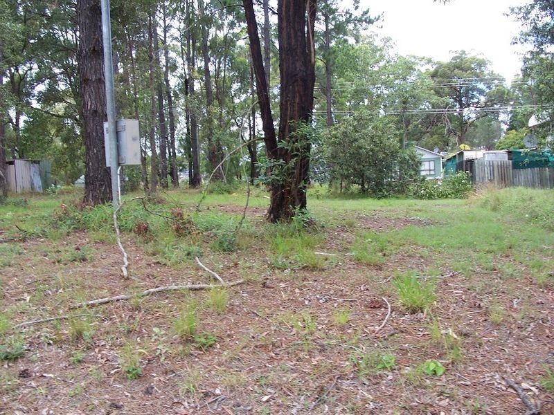 8 Sentosa Tce, Macleay Island QLD 4184