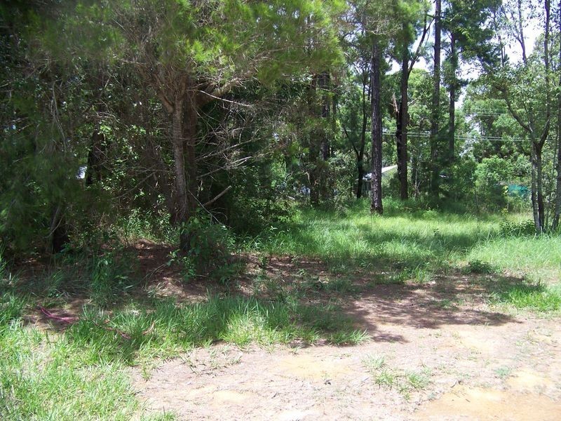 8 Sentosa Tce, Macleay Island QLD 4184