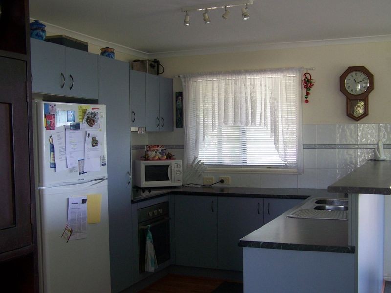 7 Koonwarra St, Macleay Island QLD 4184