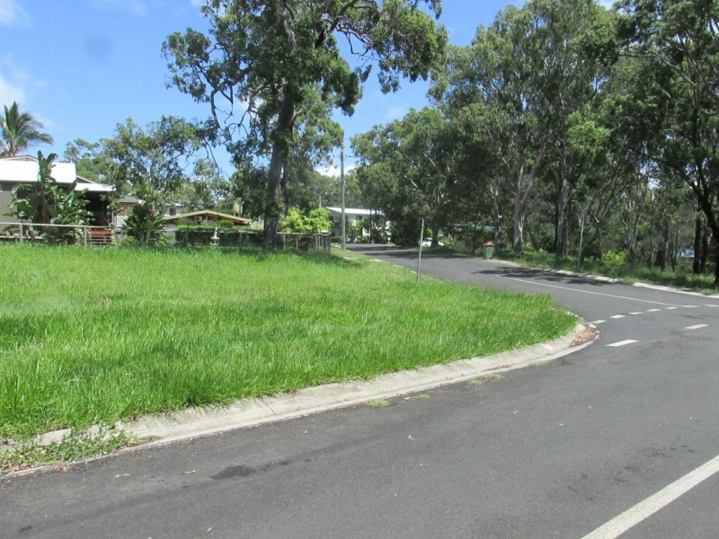 19 Beelong St, Macleay Island QLD 4184