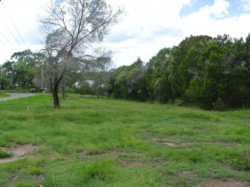 30 Pelican Street, Macleay Island QLD 4184