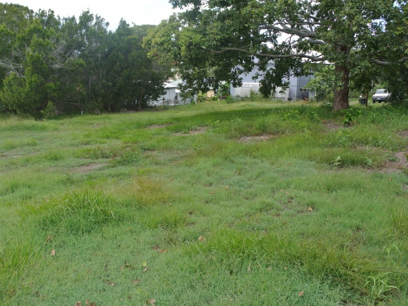 30 Pelican Street, Macleay Island QLD 4184