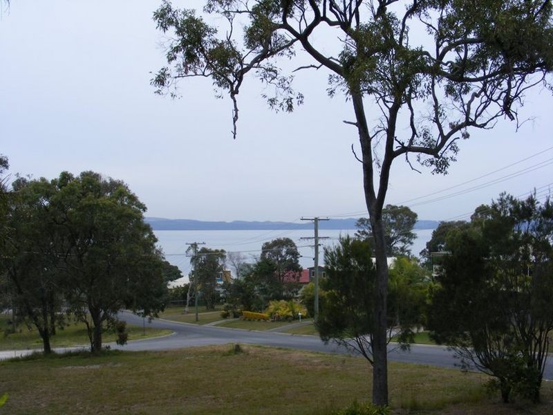 6 Ilya Street, Macleay Island QLD 4184