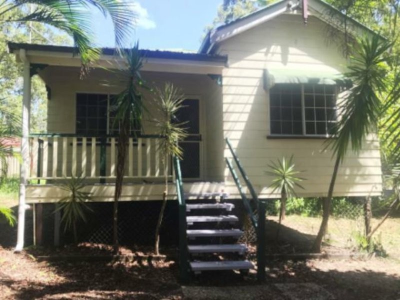 4 Warama Street, Macleay Island QLD 4184