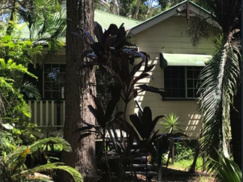 4 Warama Street, Macleay Island QLD 4184