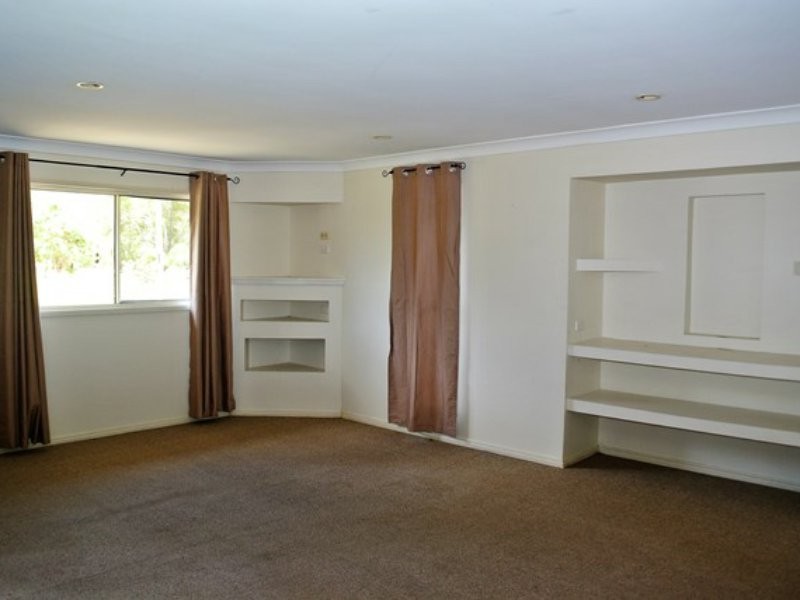 10 Scotts Road, Macleay Island QLD 4184