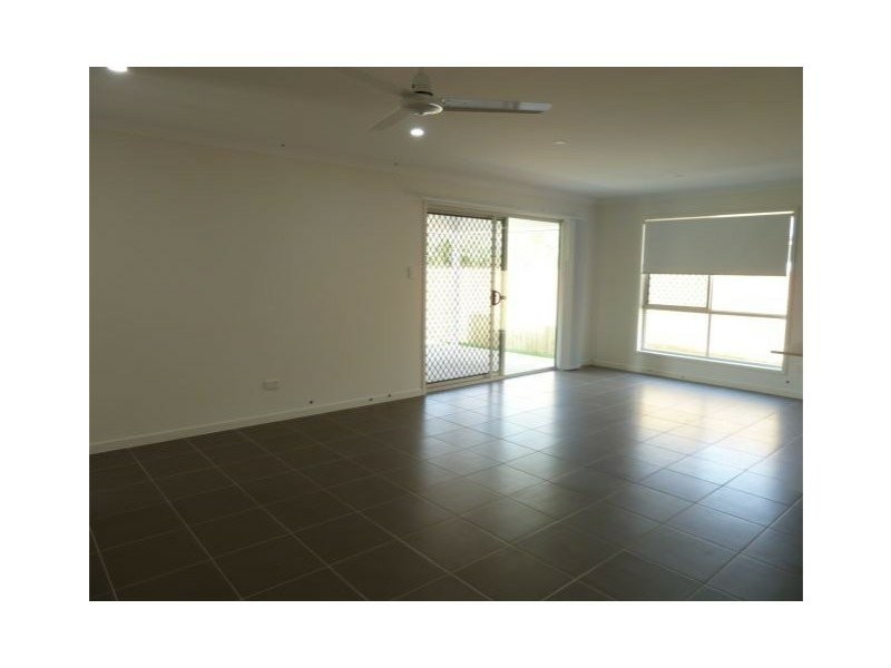 37 Pyrus Place, Redland Bay QLD 4165