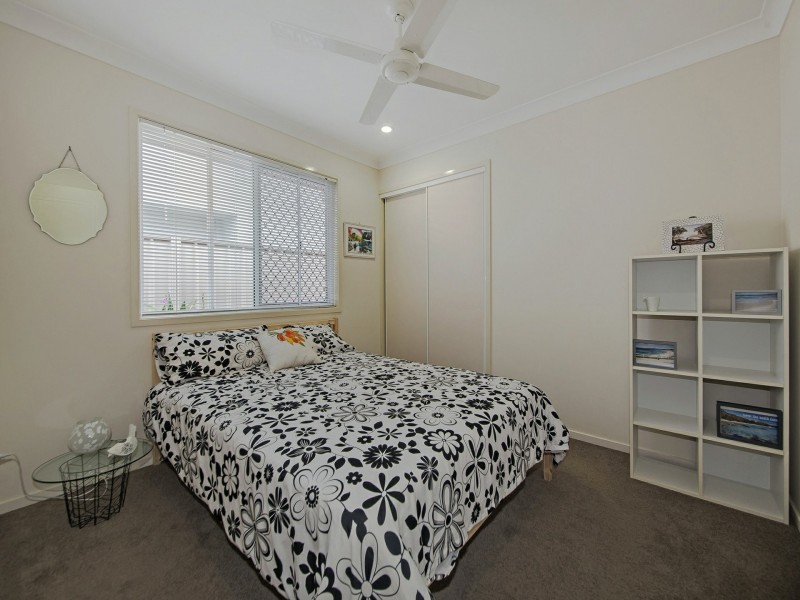 9 Bream Place, Redland Bay QLD 4165