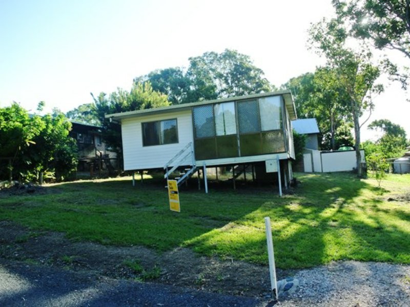 3 Devaney Street, Macleay Island QLD 4184