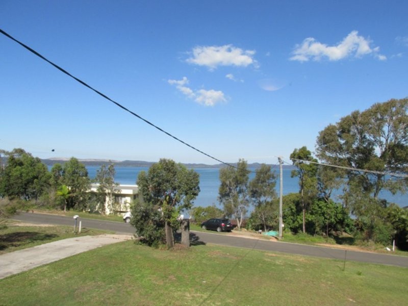 13 Coorong Street, Macleay Island QLD 4184
