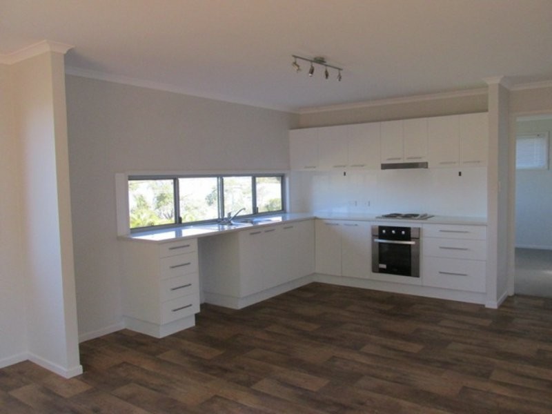 13 Coorong Street, Macleay Island QLD 4184