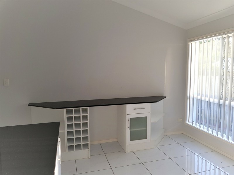 3 Daly Place, Redland Bay QLD 4165