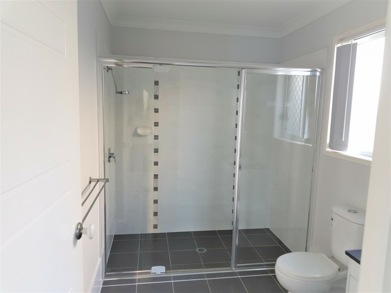 3 Daly Place, Redland Bay QLD 4165