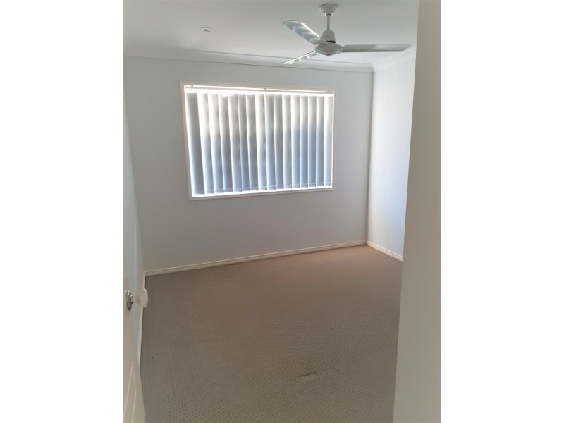 3 Daly Place, Redland Bay QLD 4165