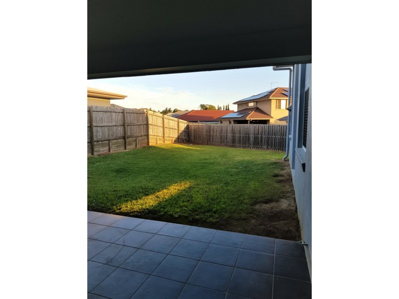 3 Daly Place, Redland Bay QLD 4165