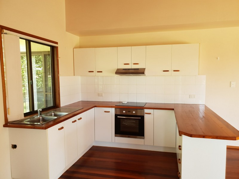 42 BLUE WATER CRESENT, Macleay Island QLD 4184