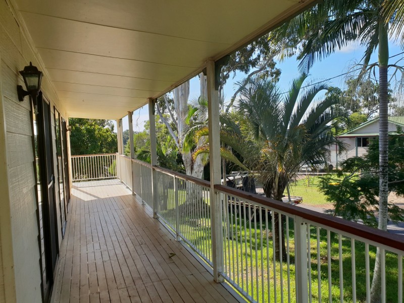 42 BLUE WATER  CRESENT, Macleay Island QLD 4184