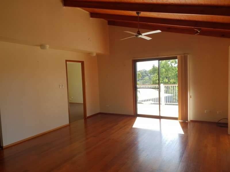 42 BLUE WATER  CRESENT, Macleay Island QLD 4184