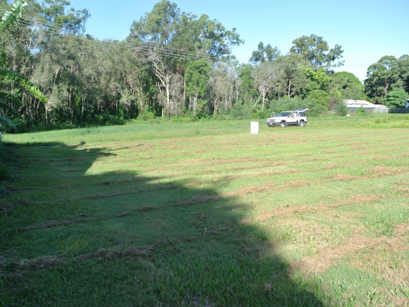 5 Lake Street, Macleay Island QLD 4184