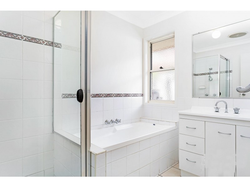 12 Lime Street, Redland Bay QLD 4165