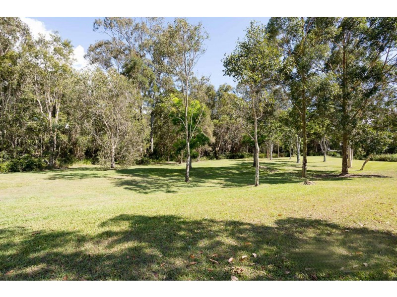 12 Lime Street, Redland Bay QLD 4165